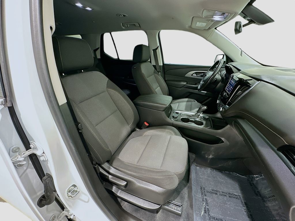 Used 2020 Chevrolet Traverse LT w/ LPO, Cargo Package FWD image 29