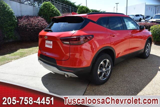 Used 2024 Chevrolet Blazer LT FWD image 11