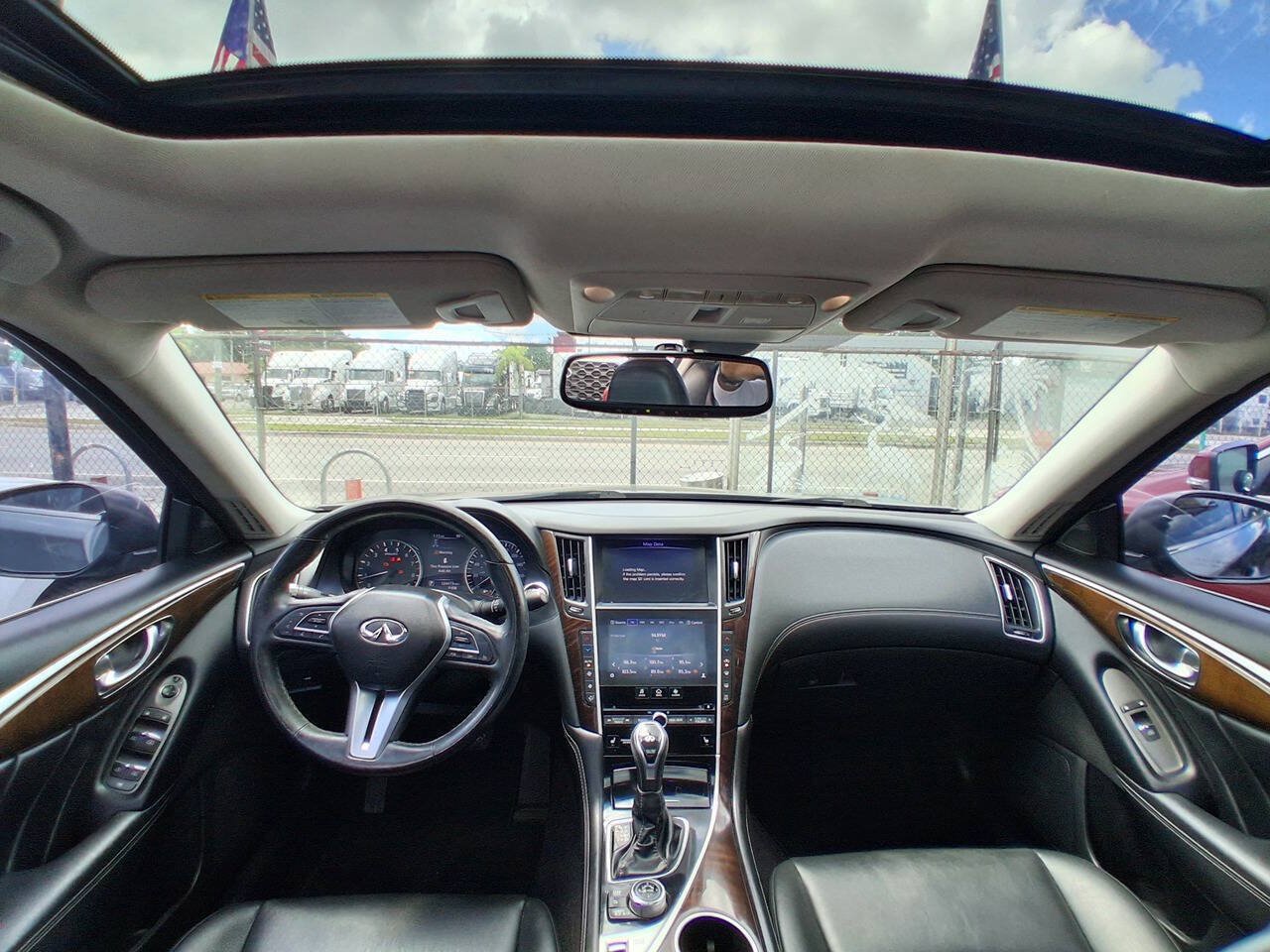 Used 2019 INFINITI Q50 Luxe w/ Essential Package (3.0T Luxe) RWD image 10