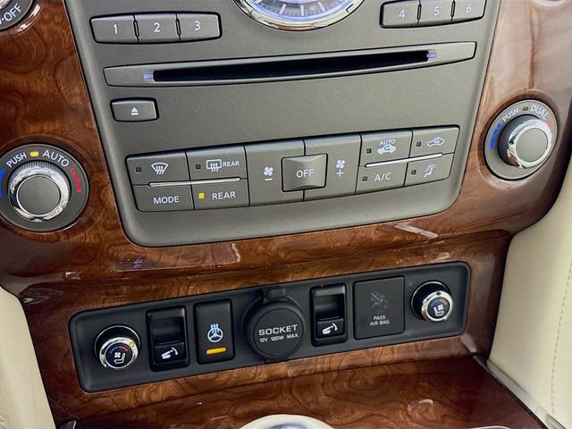 Used 2016 INFINITI QX80 4WD w/ Deluxe Technology Package image 16