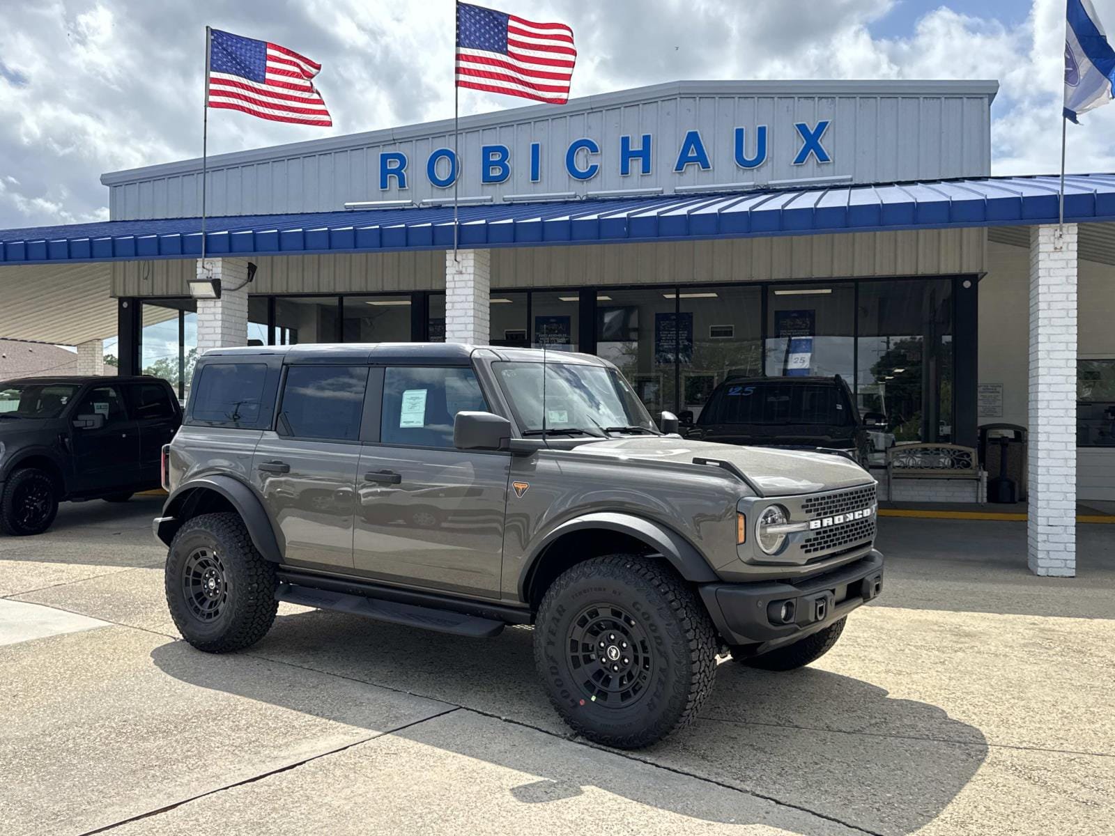 New 2026 Ford Bronco Badlands AWD/4WD image 8