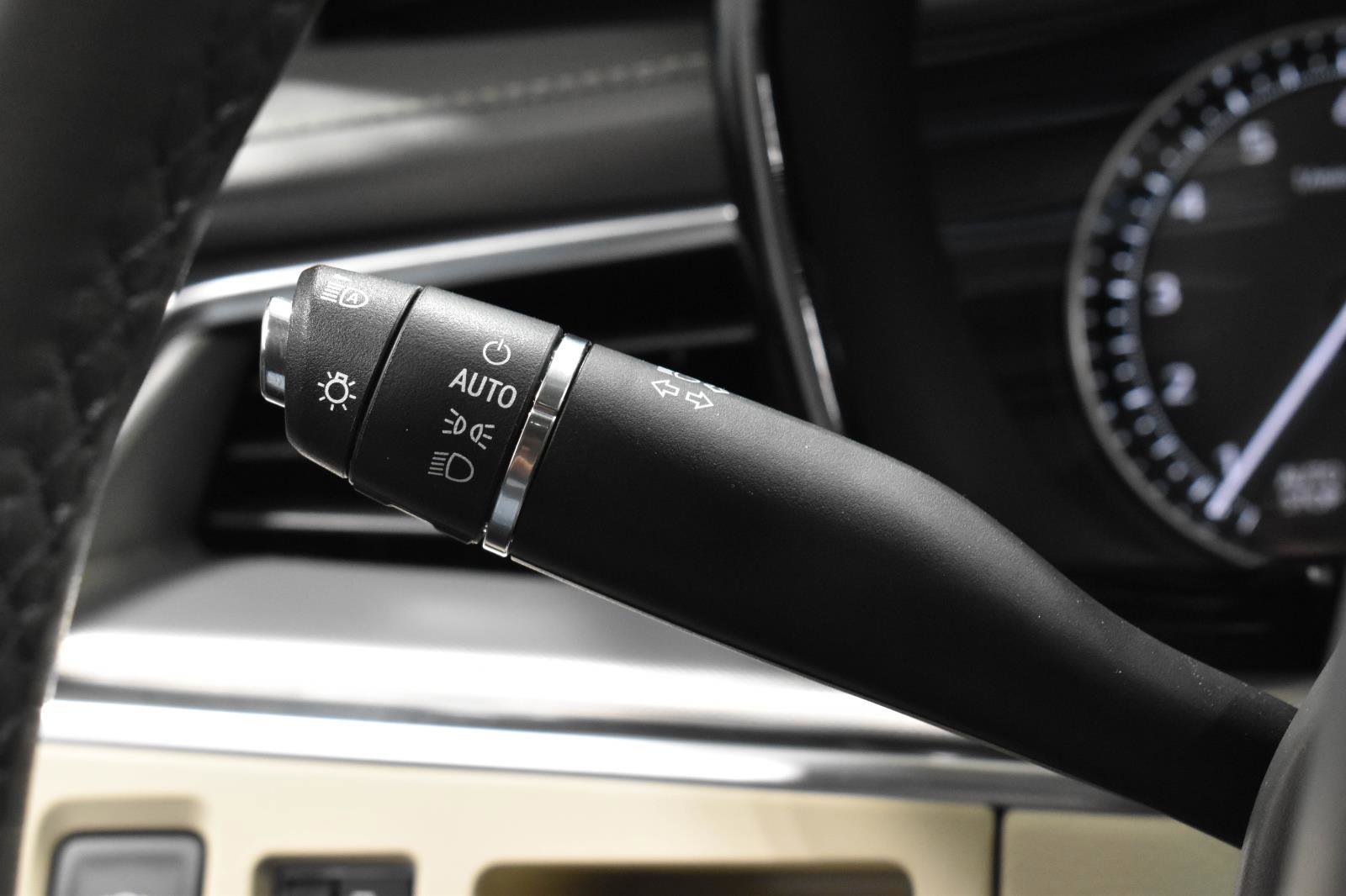 Used 2023 Cadillac XT5 Premium Luxury w/ LPO, Floor Liner Package image 12