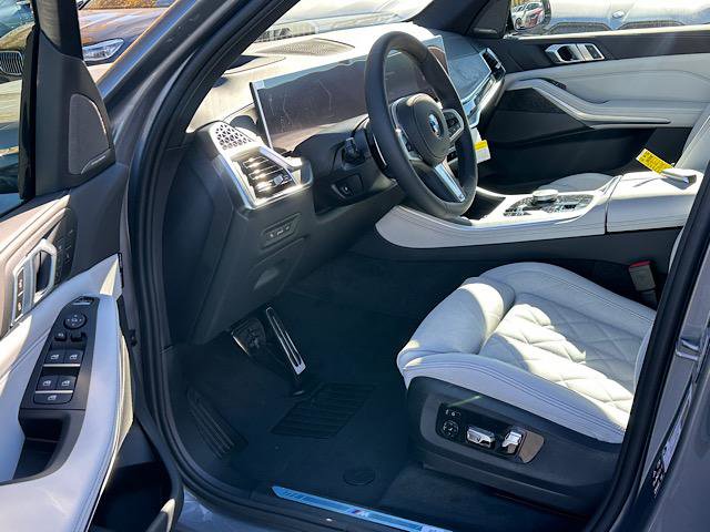 New 2026 BMW X5 xDrive40i w/ M Sport Package image 4