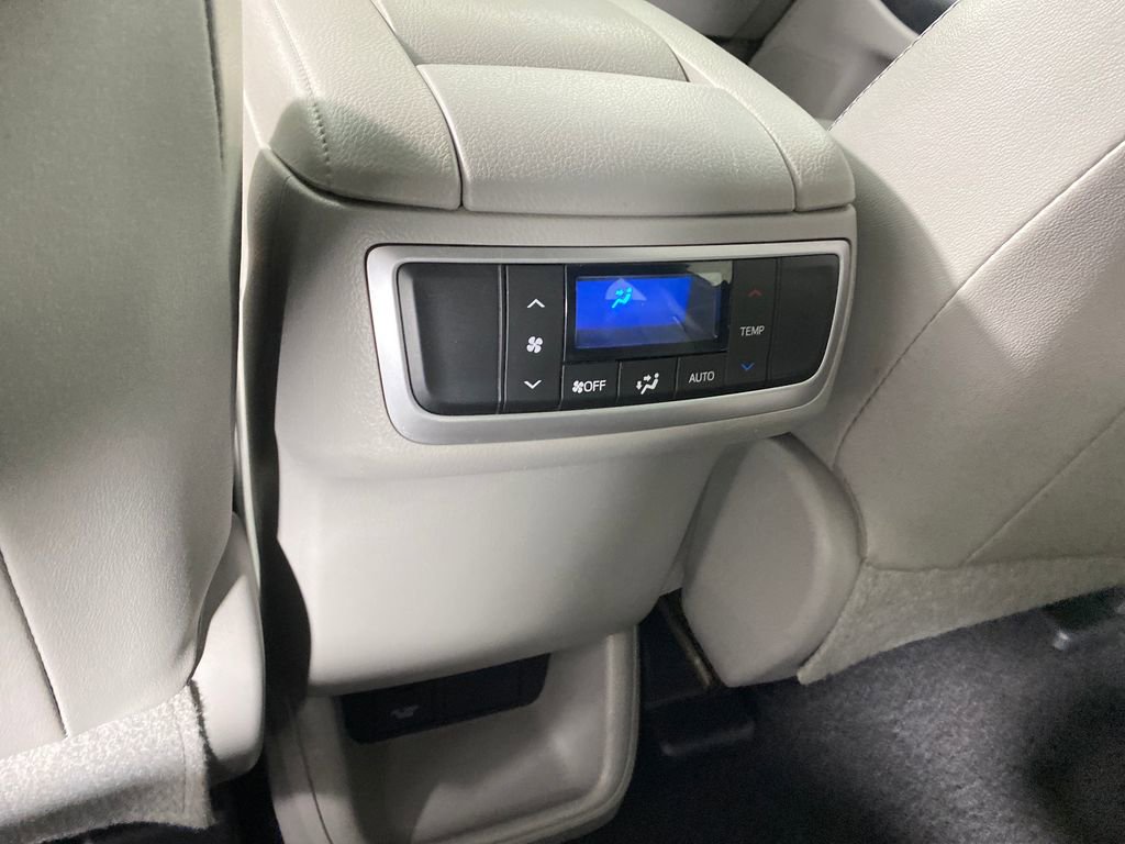 Certified 2019 Toyota Highlander Limited image 30