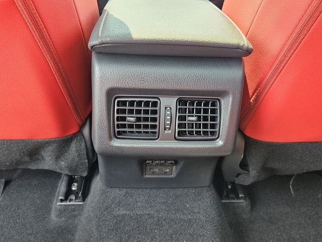 Used 2025 Toyota Camry XSE FWD image 12
