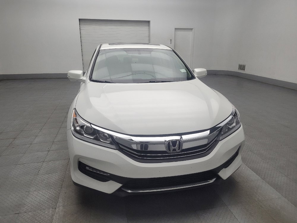 Used 2017 Honda Accord EX-L image 14