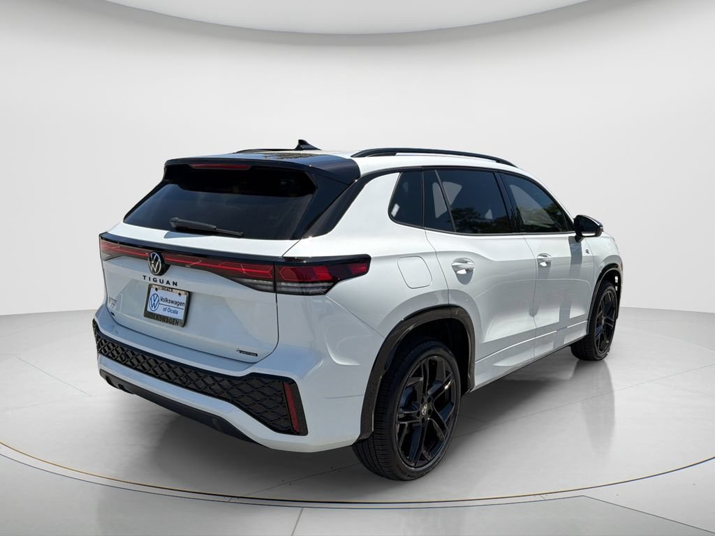 New 2026 Volkswagen Tiguan SE R-Line AWD/4WD image 5