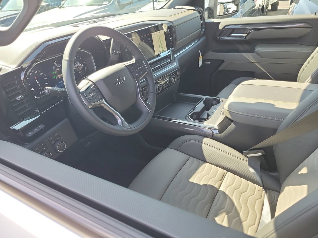 New 2026 Chevrolet Silverado 2500 ZR2 AWD/4WD image 3