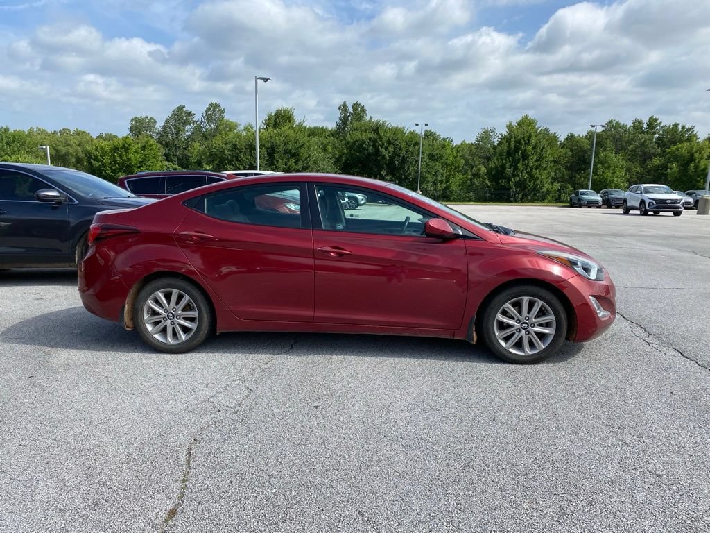 Used 2015 Hyundai Elantra SE w/ Option Group 02 FWD image 9