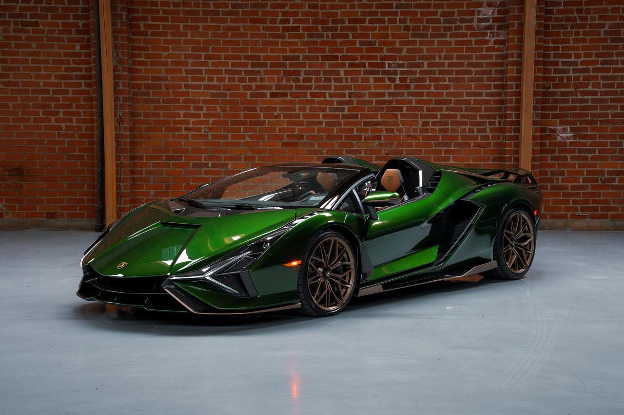 Used 2021 Lamborghini Sian Roadster AWD/4WD image 32