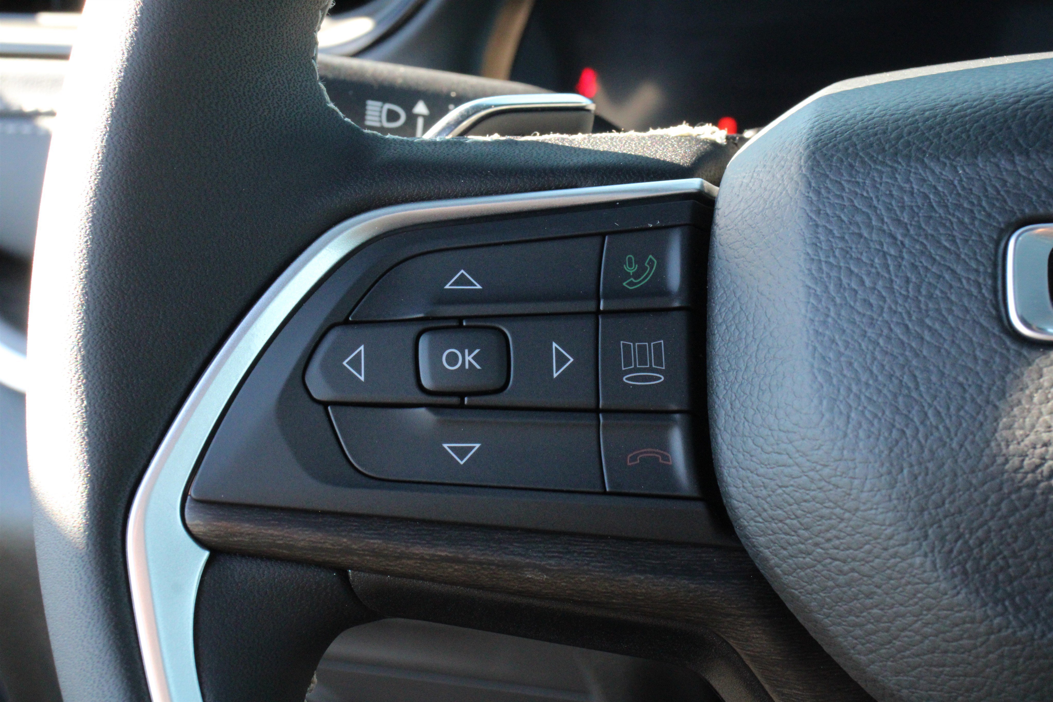 New 2026 Jeep Grand Cherokee Limited image 9