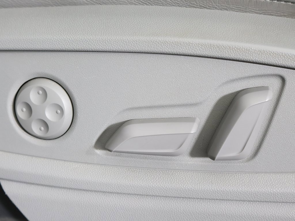 Used 2019 Audi Q5 2.0T Premium Plus w/ Premium Plus Package image 37