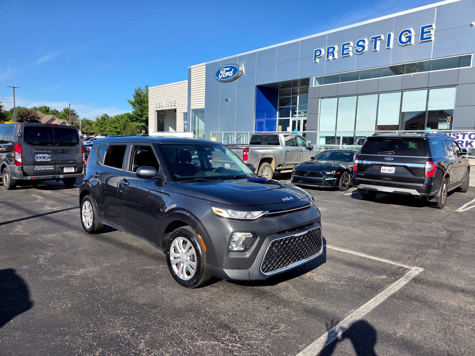 Used 2022 Kia Soul LX FWD image 1