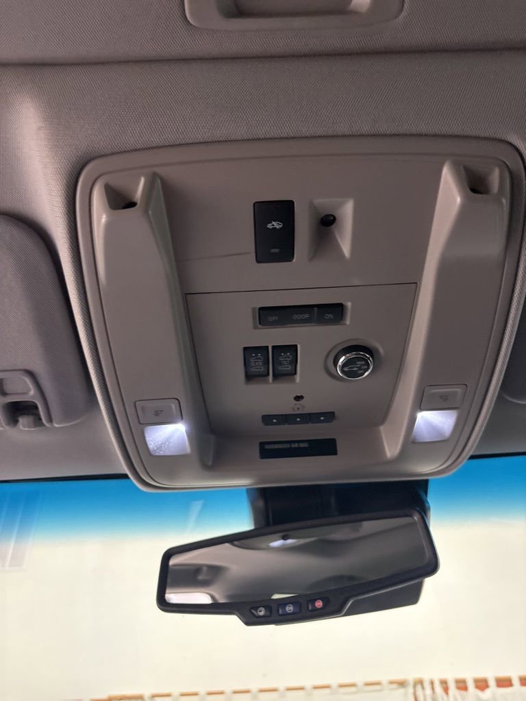 Used 2016 GMC Yukon SLT w/ Open Road Package image 14