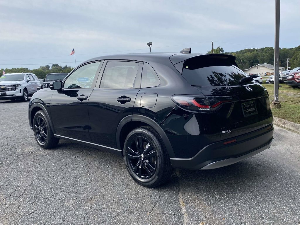 New 2027 Honda HR-V Sport image 3