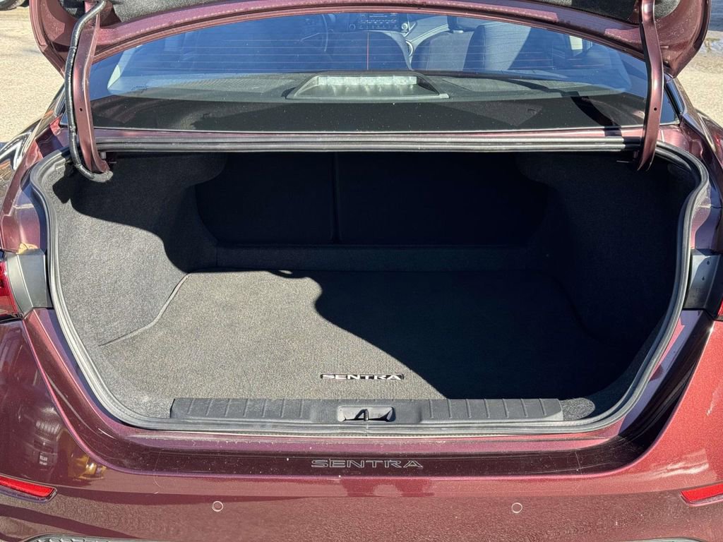 Used 2025 Nissan Sentra SV image 16