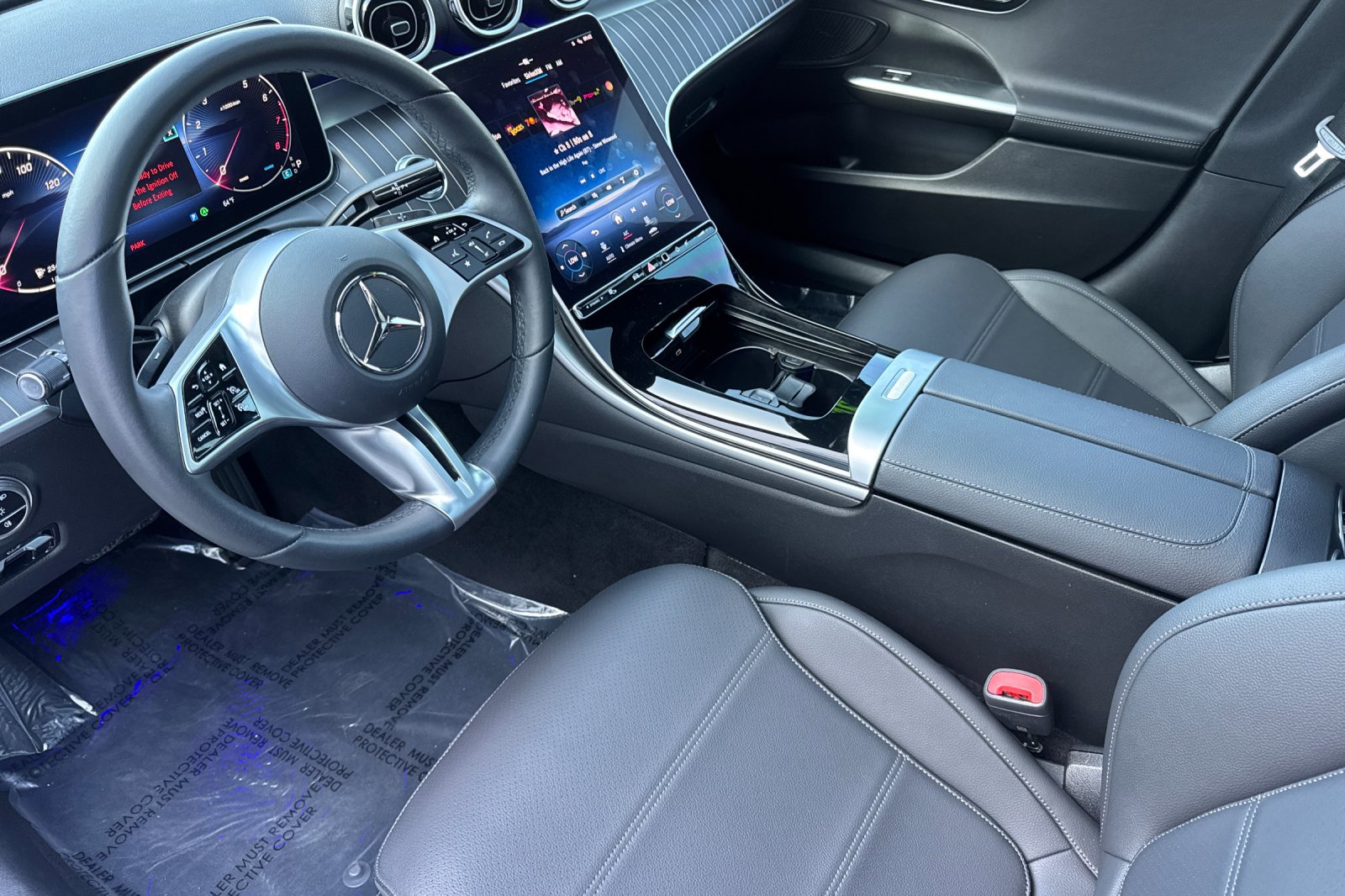 Used 2023 Mercedes-Benz C 300 Sedan image 10