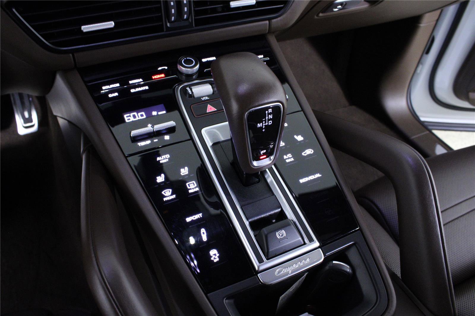 Used 2019 Porsche Cayenne AWD/4WD image 30
