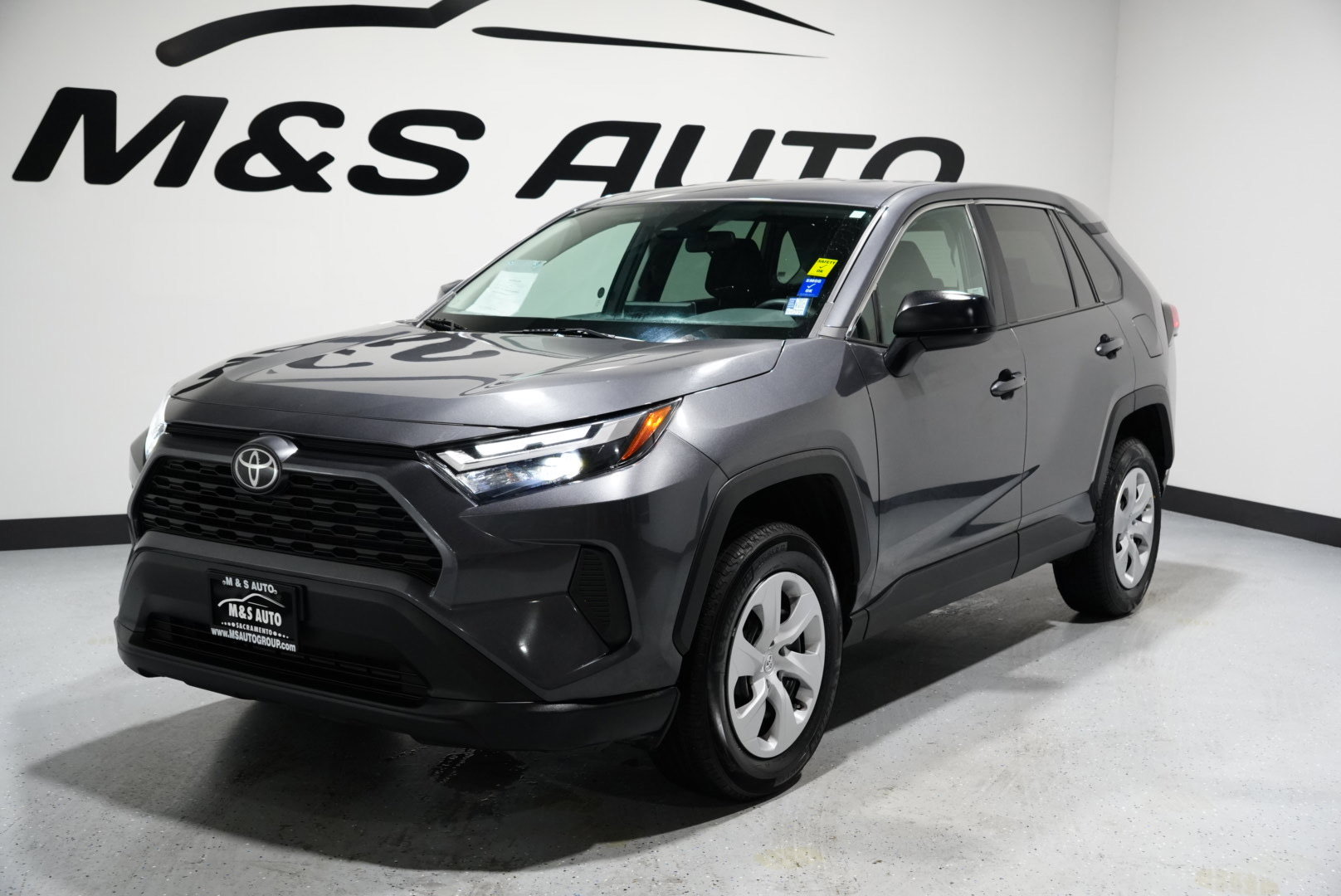 Used 2024 Toyota RAV4 LE image 3