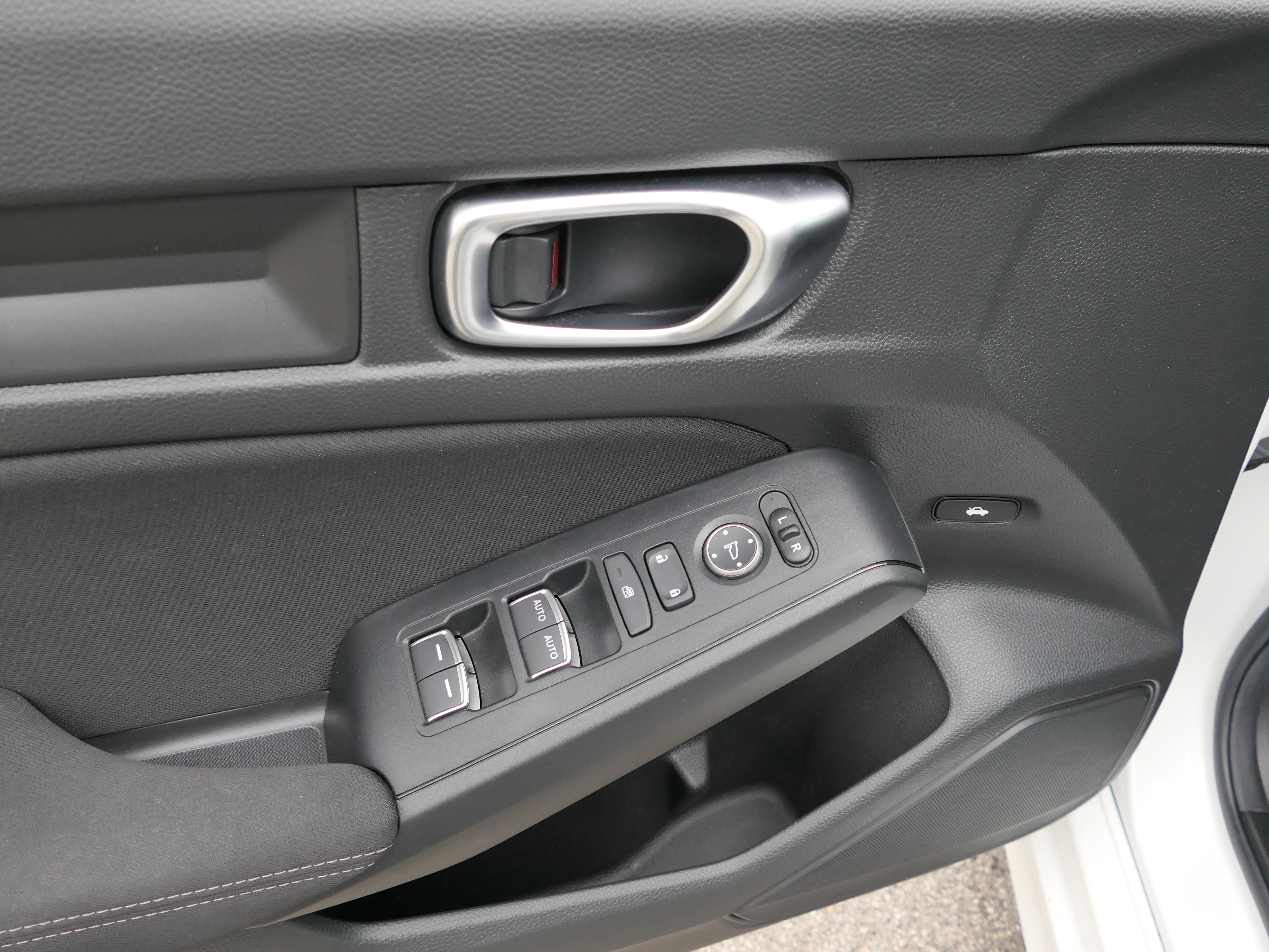Used 2025 Honda Civic Sport image 14