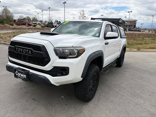 Used 2017 Toyota Tacoma TRD Pro AWD/4WD image 3