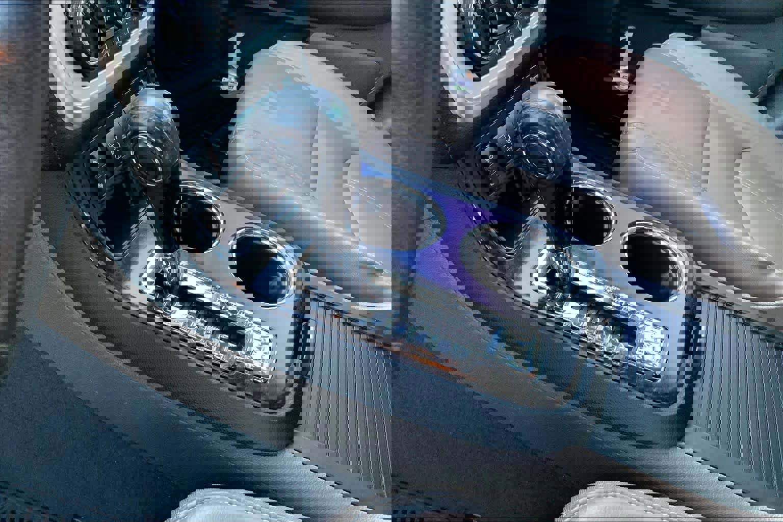 Used 2015 GMC Acadia SLT image 16