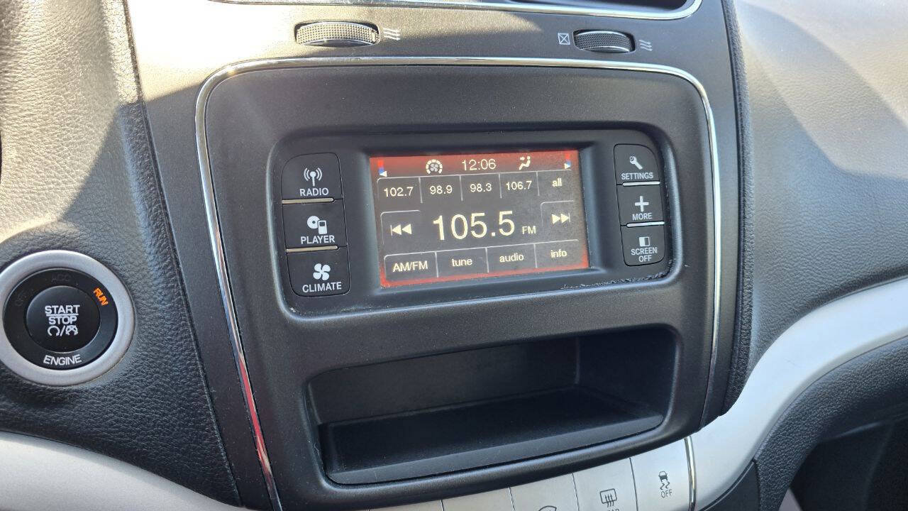 Used 2014 Dodge Journey SXT FWD image 17