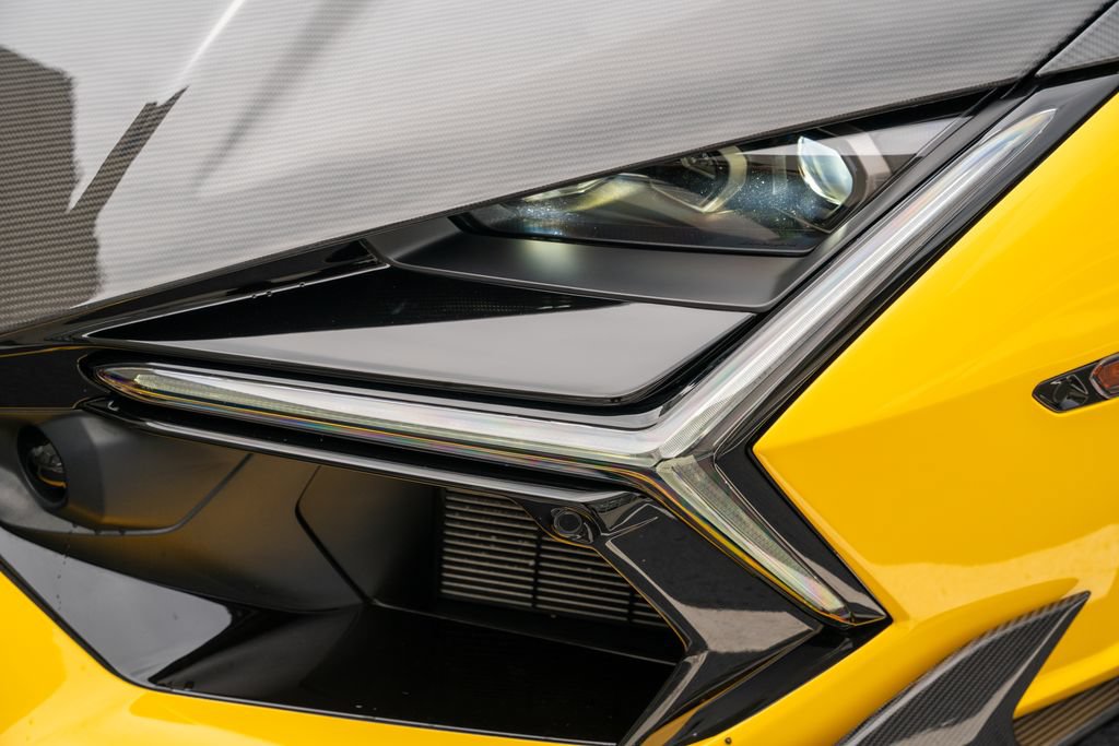 Used 2024 Lamborghini Revuelto AWD/4WD image 29