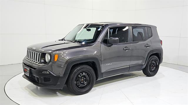 Used 2017 Jeep Renegade Sport w/ Power & Air Group FWD image 3