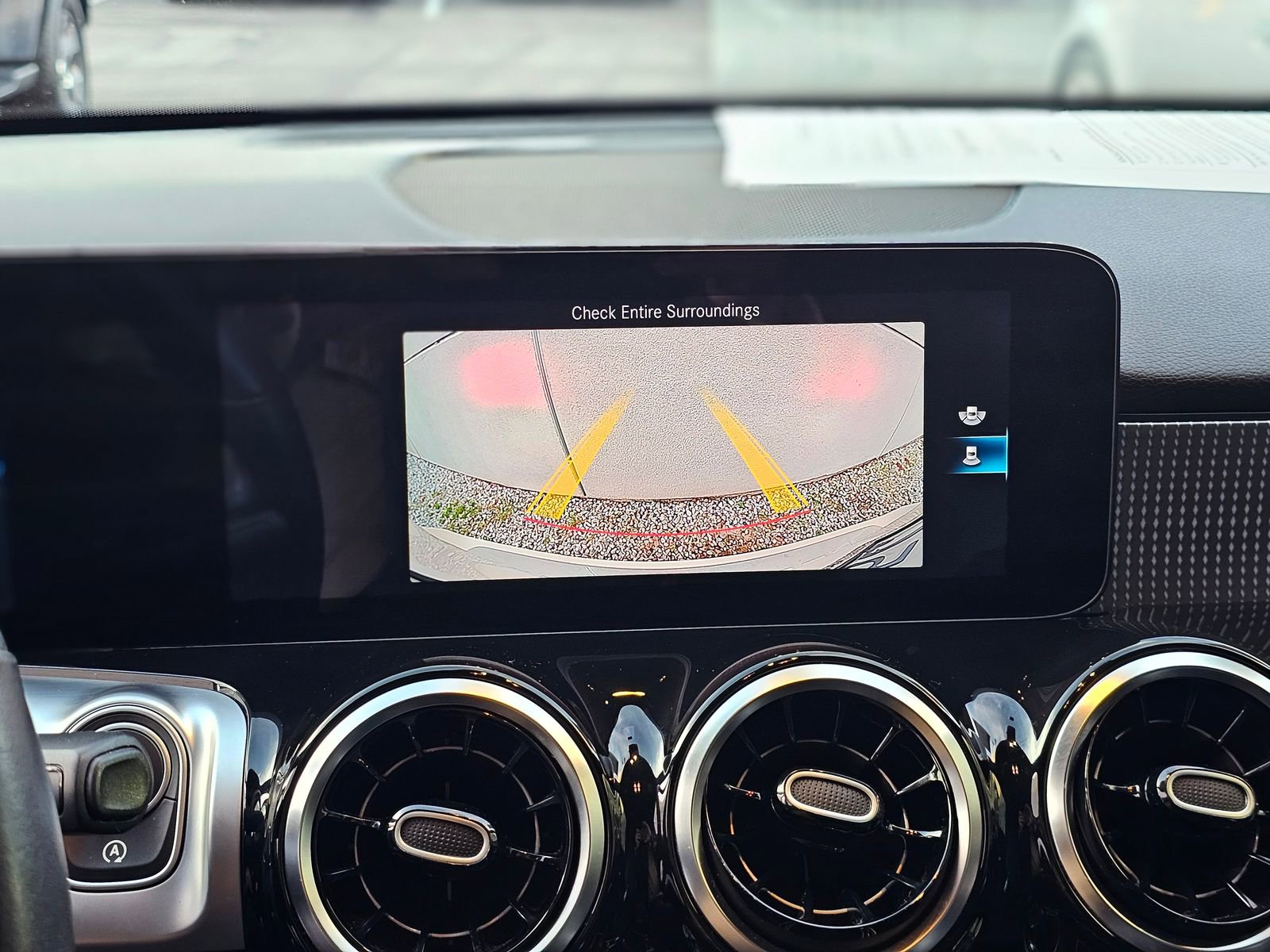 Used 2022 Mercedes-Benz GLB 250 4MATIC image 12