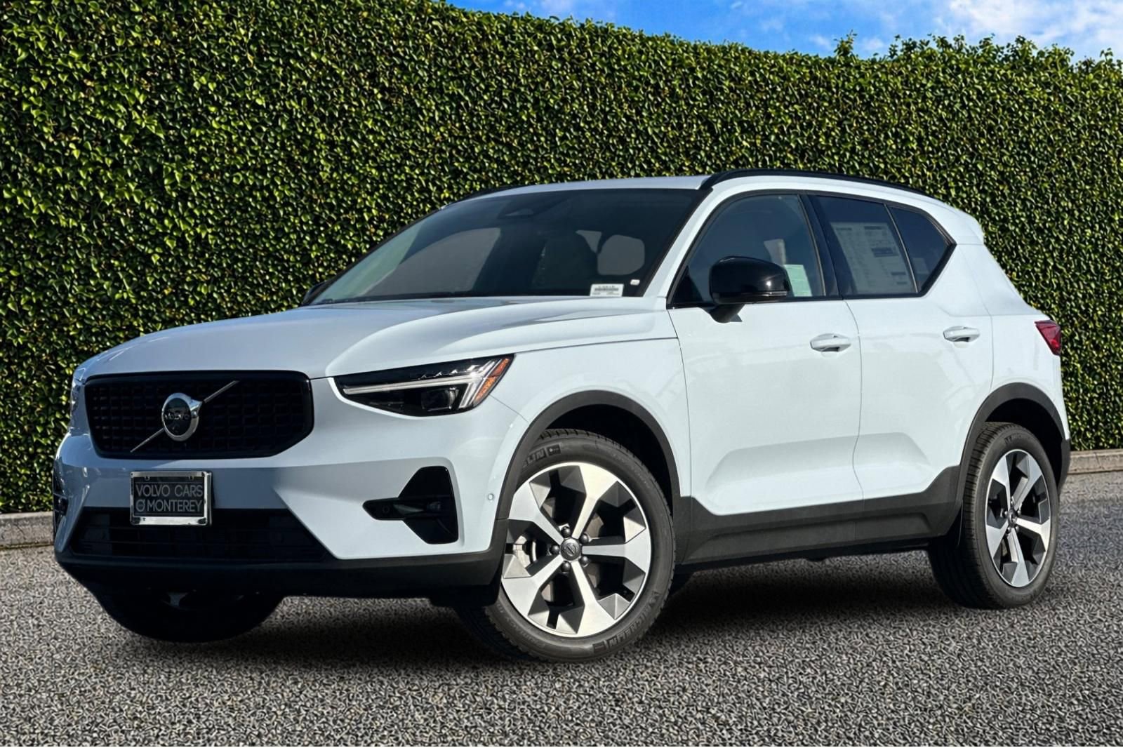 New 2026 Volvo XC40 B5 Plus w/ Protection Package Premier AWD/4WD image 1
