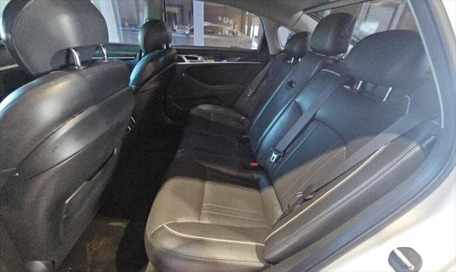 Used 2015 Hyundai Genesis 5.0 RWD image 11