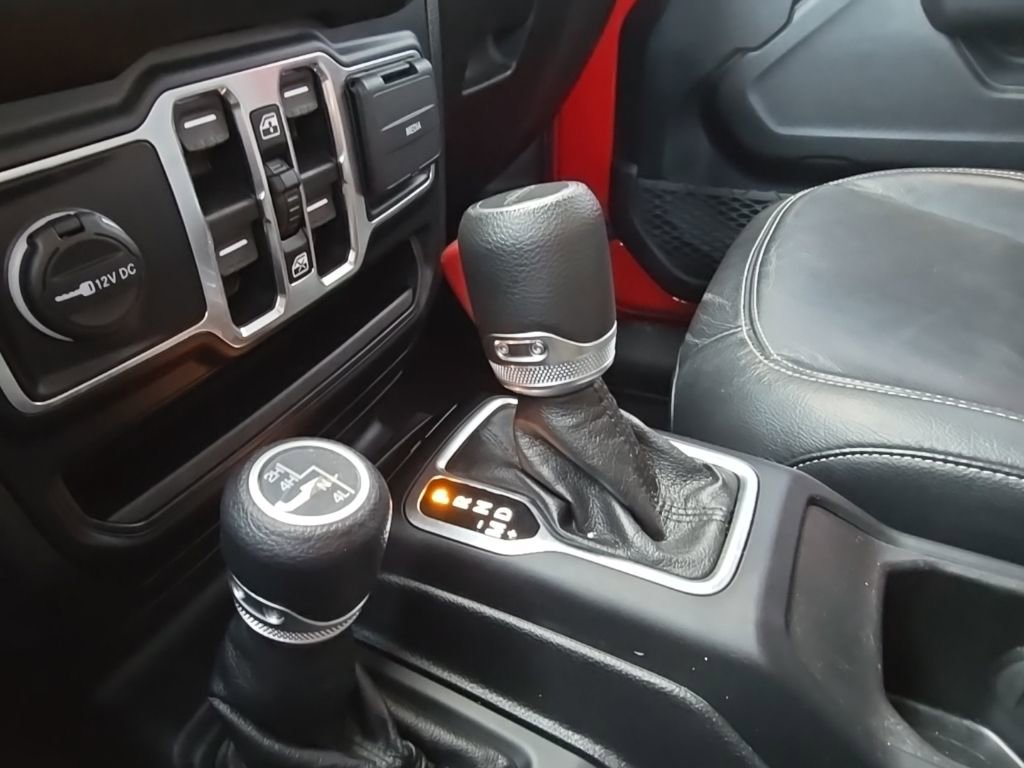 Used 2021 Jeep Gladiator Willys image 39