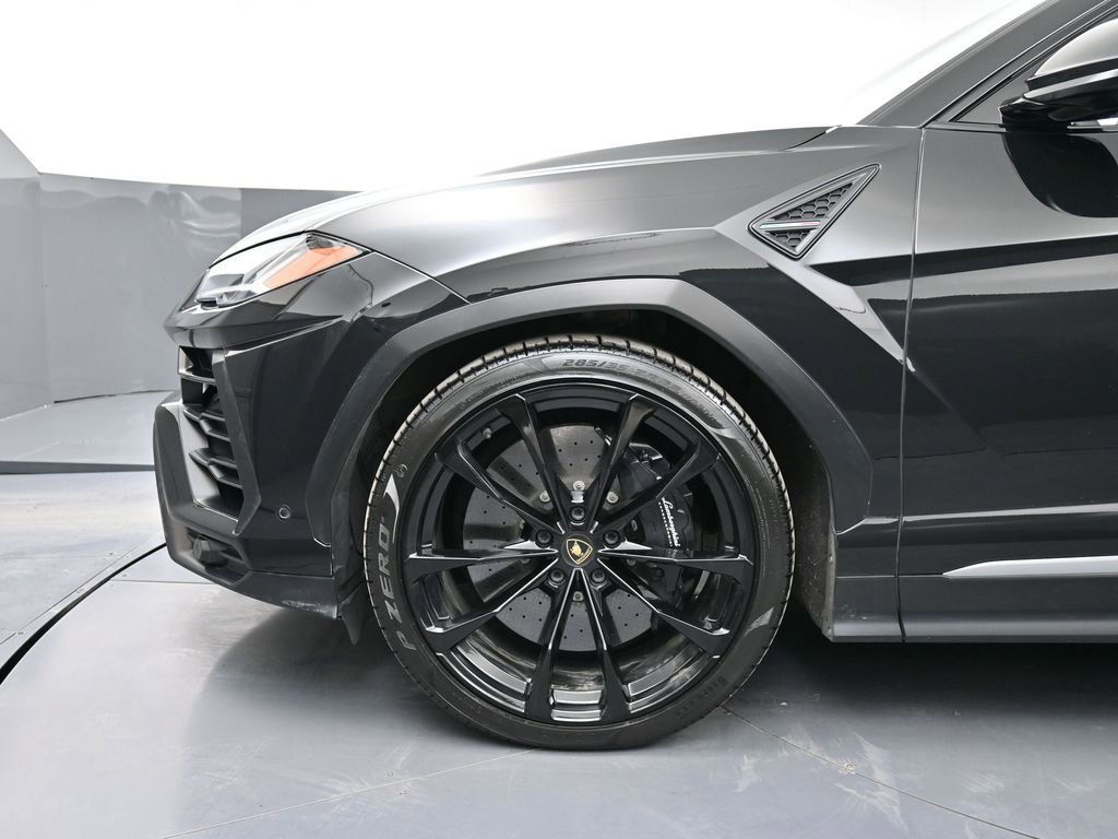 Used 2019 Lamborghini Urus image 12