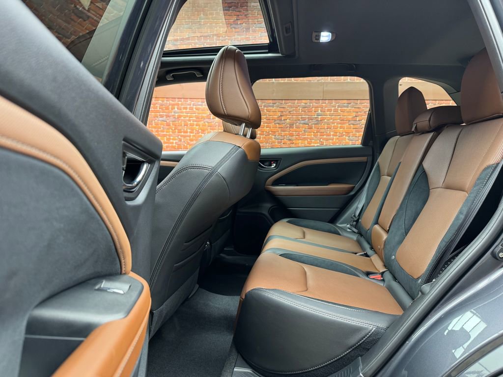 Used 2025 Subaru Forester Touring image 27