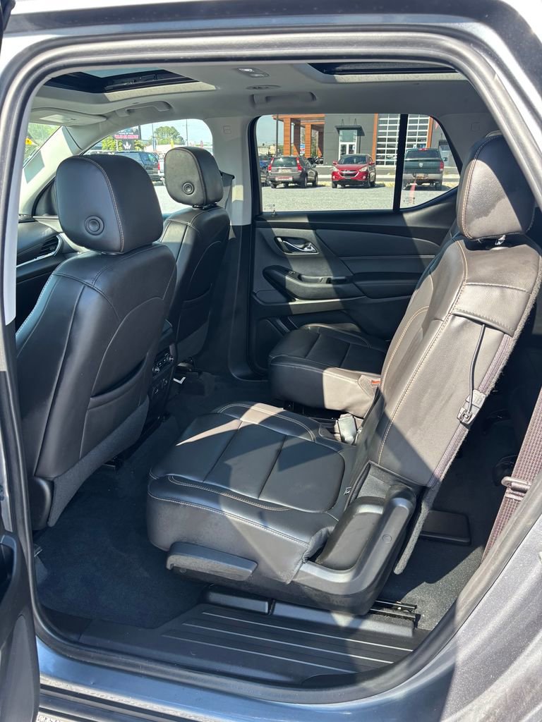 Used 2021 Chevrolet Traverse LT w/ LT Premium Package image 13