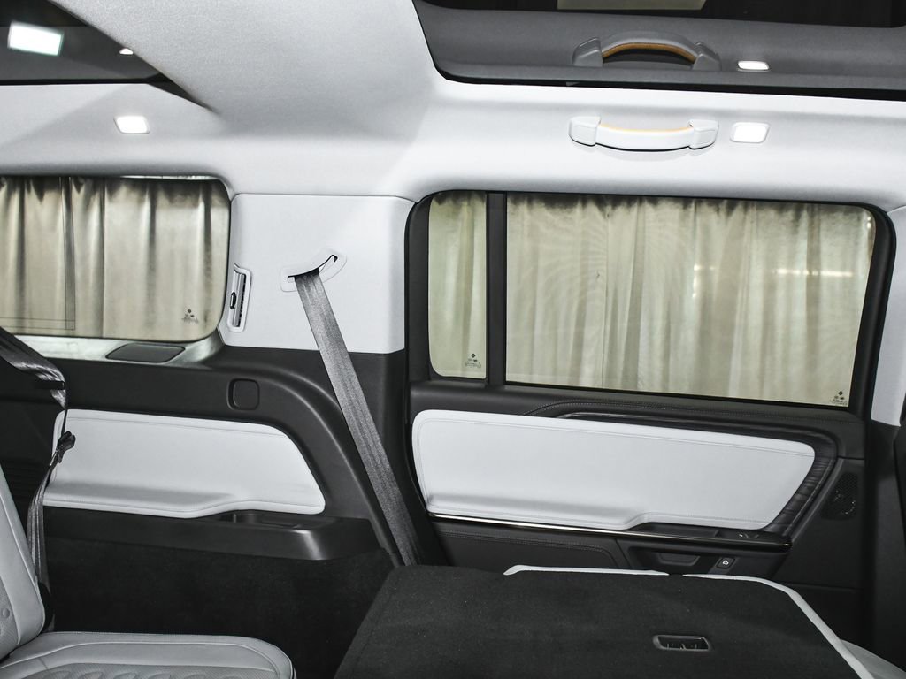 Used 2025 Rivian R1S Adventure image 61