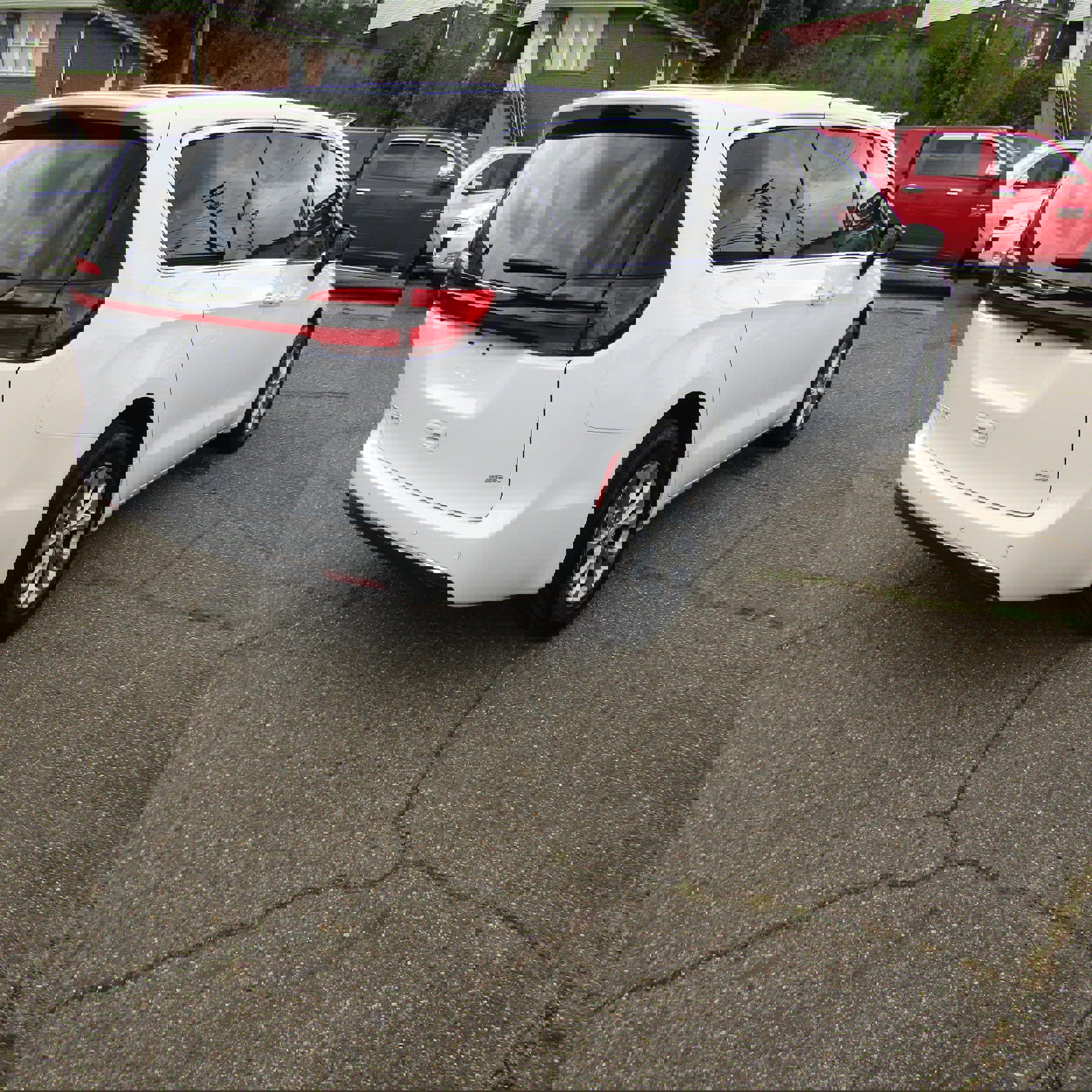 New 2026 Chrysler Pacifica Select image 5