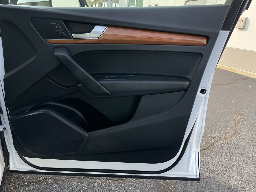 Used 2021 Audi Q5 2.0T Premium image 29