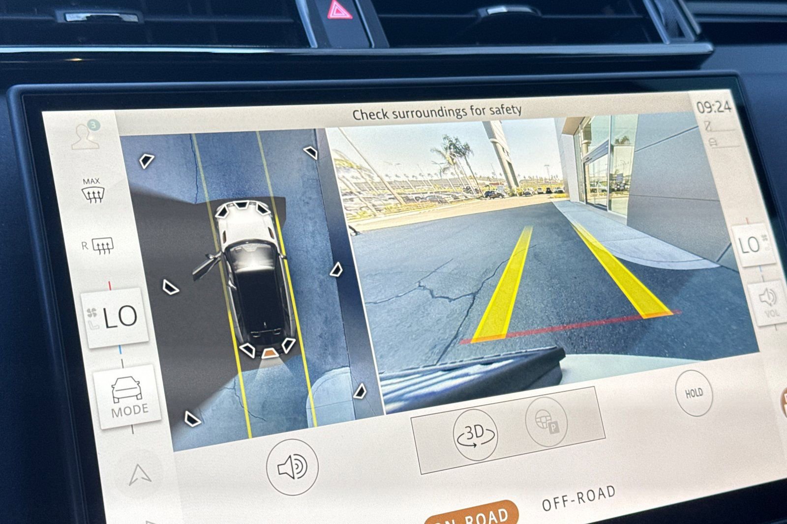 Used 2026 Land Rover Range Rover Velar Dynamic SE image 23