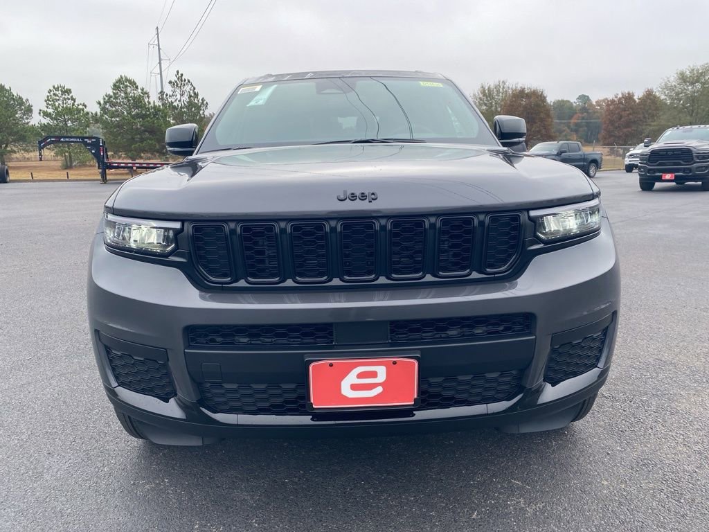 New 2025 Jeep Grand Cherokee L Altitude image 2