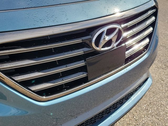 Used 2016 Hyundai Sonata Limited w/ Option Group 05 FWD image 13