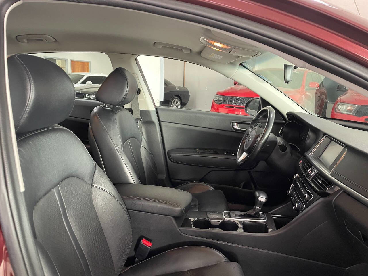 Used 2017 Kia Optima EX image 26