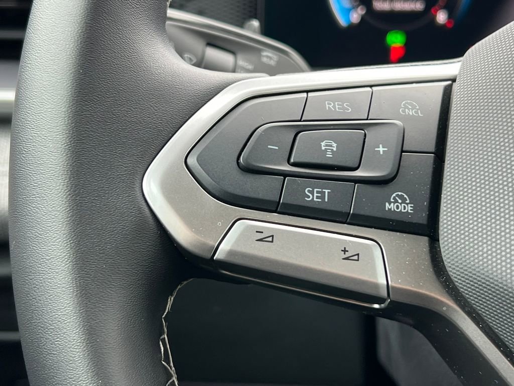 Used 2025 Volkswagen Tiguan S AWD/4WD image 18