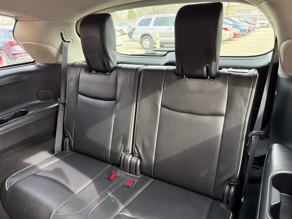 Used 2019 INFINITI QX60 Luxe w/ Essential Package AWD/4WD image 17