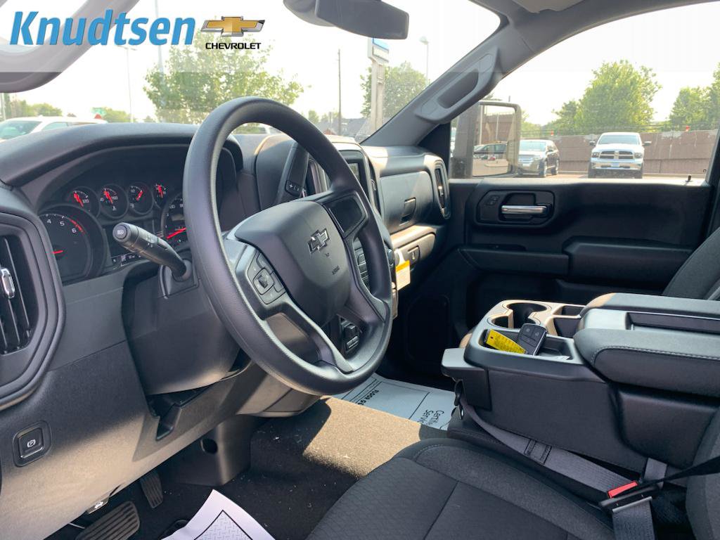 New 2026 Chevrolet Silverado 2500 Custom w/ Custom Blackout Package AWD/4WD image 20