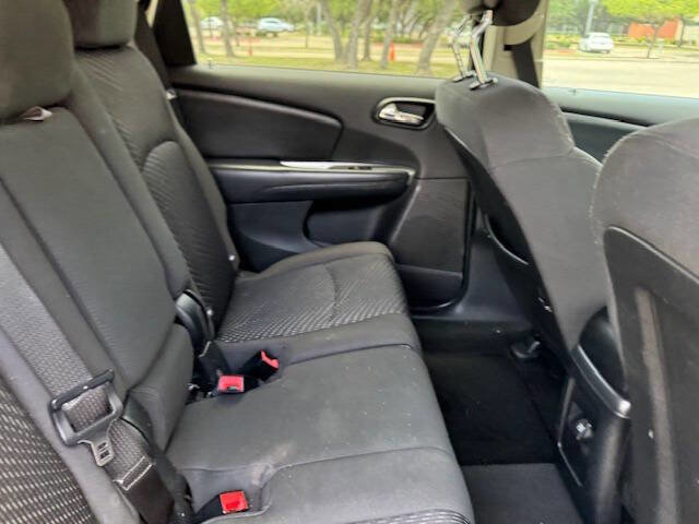 Used 2012 Dodge Journey SXT w/ Popular Equipment Group image 19