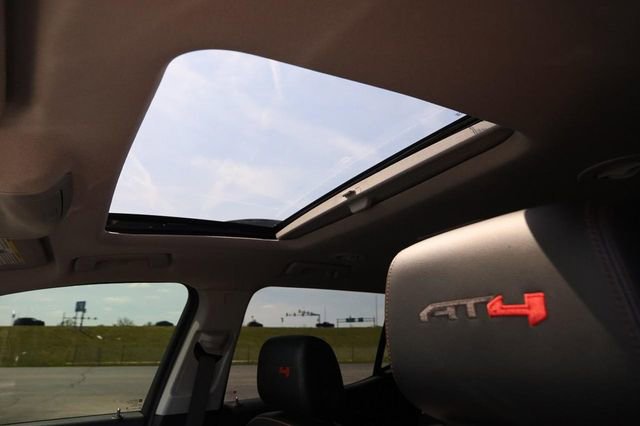 Used 2023 GMC Acadia AT4 w/ Technology Package image 10