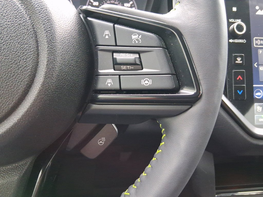 Used 2025 Subaru Ascent Bronze Edition image 17