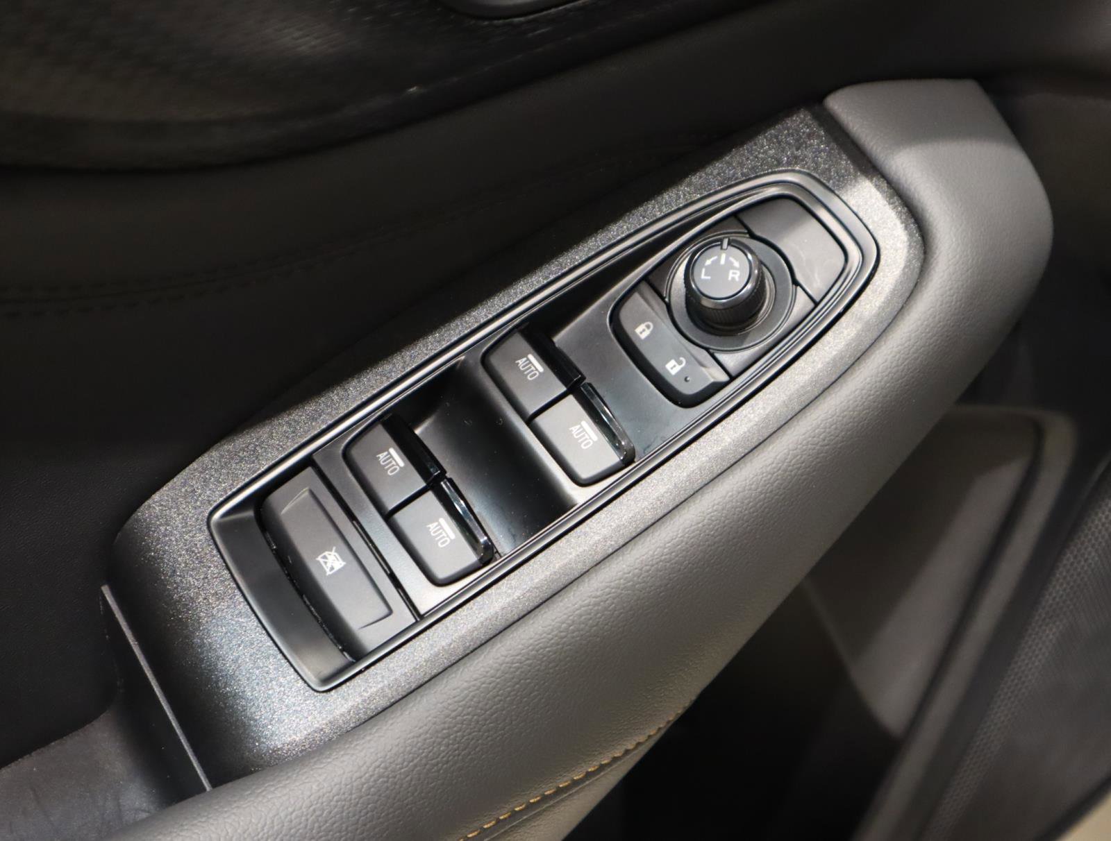 Used 2025 Subaru Outback Wilderness AWD/4WD image 27